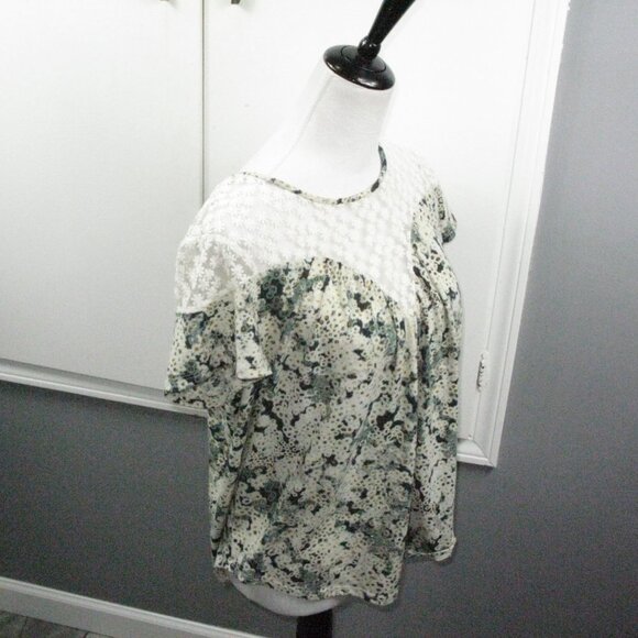 Unbranded Floral Lace Neckline Short Sleeve Knit Top Size Large - Picture 5 of 5